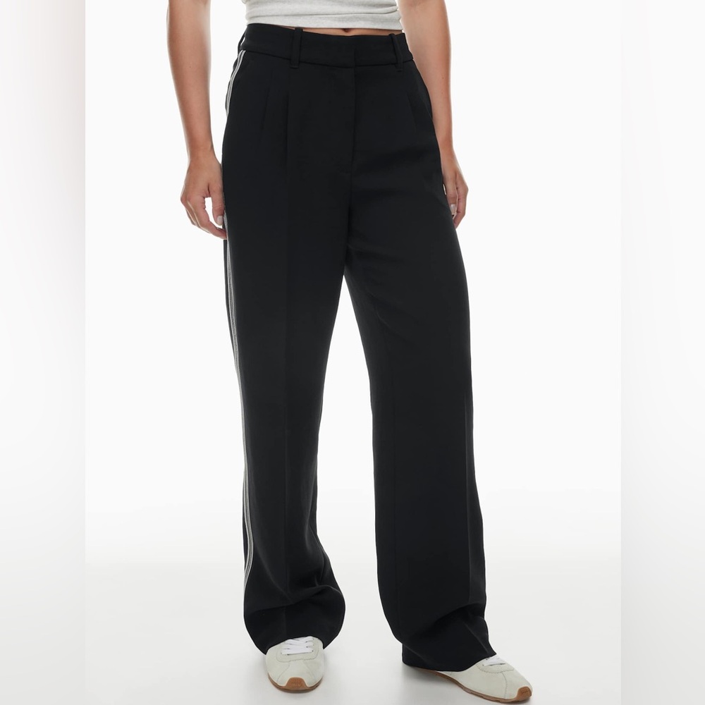 Aritzia - The Effortless Pants - Crepette- Black/ White Stripe